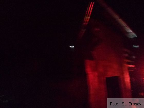 BRAȘOV. Incendiu, în această dimineață, la o casă din Săcele! Două persoane au suferit atac de panică (FOTO) 1 IMG-20190806-WA0003_270825.jpg