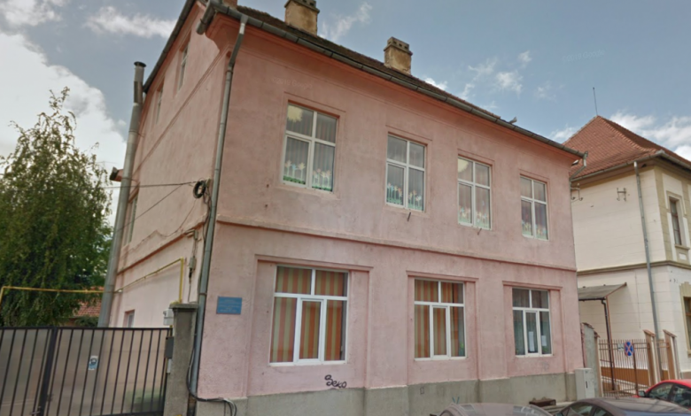 Update. BRAȘOV. Verdictul instanței de judecată în cazul Grădiniței nr. 13 pe care portăreii au pus lacăt 1 gradinita-agriselor.png