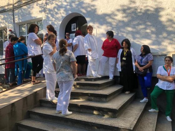 BRAȘOV. Angajații Spitalului de Boli Infecțioase protestează din nou 1 protest-spital0_271256.jpeg