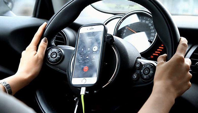 IJP BRAȘOV: Fără telefon la volan, din 12 octombrie! 1 telefonvolan.jpg