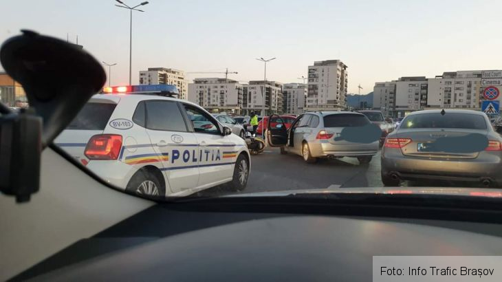 BRAȘOV. Accident în parcarea mall-ului Coresi! (FOTO) 1 20190929_193952_273176.jpg