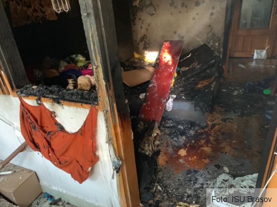BRAȘOV. Incendiu într-un apartament de pe strada Argintului (FOTO) 1 IMG-20190915-WA0060_272455.jpg