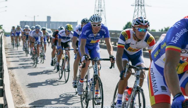 BRAȘOV. Atenție! Restricții de circulație pentru Turul Ciclist al României 1 ciclisti.jpg
