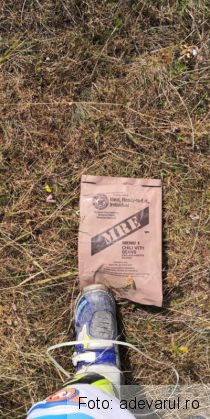 Ambalaje și resturi alimentare ce ar proveni de la un exercițiu NATO, aruncate în natură! 1 deseuri buzau 2_272249.jpg