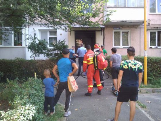 incendiu-bloc_272069.jpg