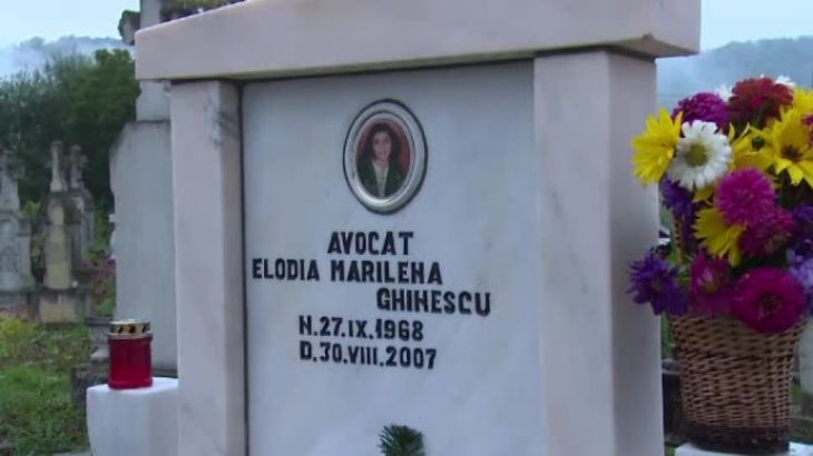 A.I.: 30 august 2007, data morții Elodiei Ghinescu 18 mormant-elodia_273049.jpg