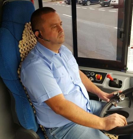 BRAȘOV. „Să conduci un autobuz cu care circulă mii de oameni zilnic este o provocare, dar și o sursă de satisfacții” 1 soferrat.jpg