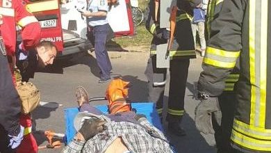 BRAȘOV. Accident cu două victime pe strada Minerva! Update: Doi bărbați au fost spulberați de o mașină, în timp ce vopseau boxele de gunoi (FOTO) 11 75521802-510615576186080-5918382414681341952-n.jpg