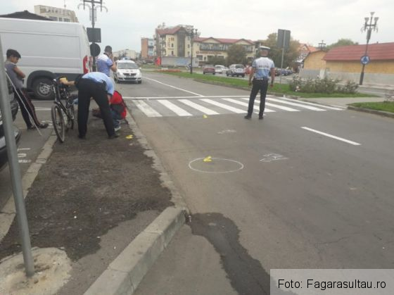 Județul BRAȘOV. Biciclist lovit de mașină pe... trecerea de pietoni 1 WhatsApp-Image-2019-10-03-at-14.11.15-2-768x576_273401.jpeg