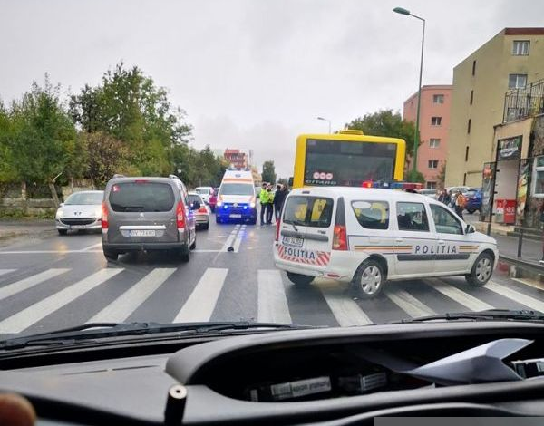 BRAŞOV. Pieton lovit pe strada Zizinului! (FOTO) 1 accidentzizinului_9.jpg