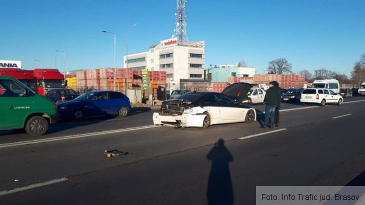 BRAȘOV. Accident lângă sediul Vodafone! (FOTO) 1 FB_IMG_1574666590931_275360.jpg