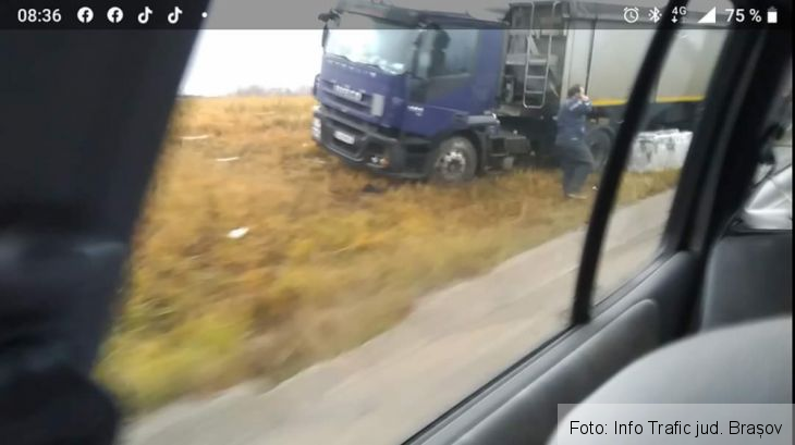 BRAȘOV. TIR scăpat de sub control și pe DN 1 (FOTO) 1 FB_IMG_1575015237130_275508.jpg