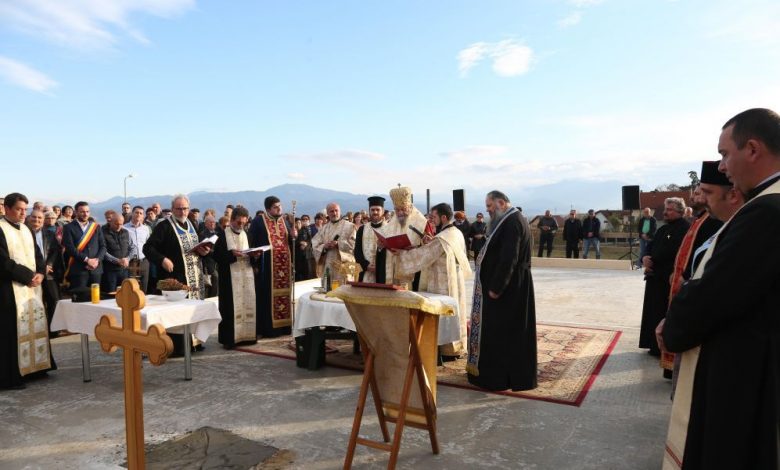 BRAȘOV. Piatră de temelie pentru o nouă biserică 1 biserica-codlea.jpg