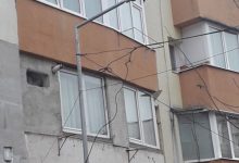 Făgăraș intră în „curățenie generală”: cablurile nefuncționale, eliminate din oraș 14 cablurirasnov.jpg