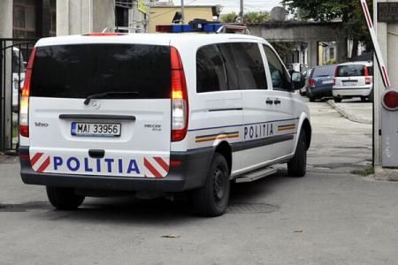 Razie în municipiul BRAŞOV, pe linie economică, rutieră şi de menţinere a siguranţei publice 1 duba2.jpg