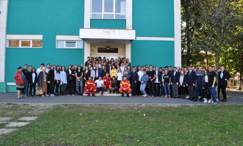 BRAȘOV. Educație rutieră pentru liceeni. „România se află pe primul loc în U.E. la numărul de accidente rutiere” 1 era_2.jpg