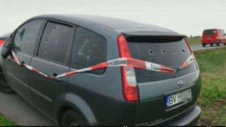 Mașină cu numere de BRAȘOV, abandonată în Germania, pare-se ciuruită de gloanțe (FOTO) 1 masina-ciuruita-de-gloante-germania-401477_275085.jpg