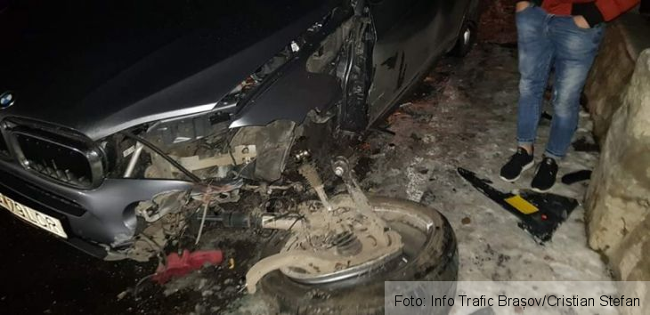 BRAȘOV. Autoturism răsturnat, pe Drumul Poienii! Și azi-noapte a fost un incident (FOTO) 1 FB_IMG_1578124785119_276709.jpg