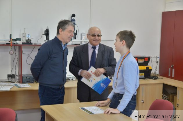 Elevii braşoveni, 12 premii și o mențiune la Concursul Național de Fizică, Astrofizică și Astronomie (Galerie FOTO) 1 WhatsApp Image 2020-01-28 at 16.37.08 (2)_277515.jpeg