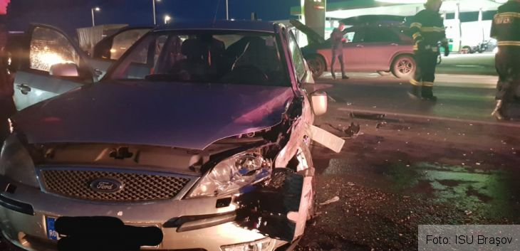 ISU BRAŞOV: Scurgeri de combustibil pe Calea Feldioarei, după un accident (FOTO) 1 WhatsApp Image 2020-01-29 at 18.25.17_277563.jpeg