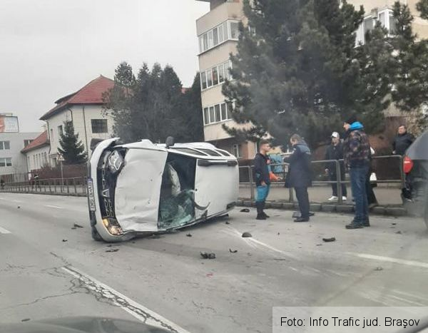 BRAȘOV. ULTIMA ORĂ. Accident lângă Colegiul de Informatică! (FOTO) 1 accidentcaleabucuresti_7.jpg