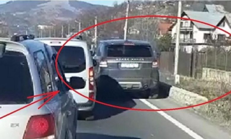 Șofer „grăbit” spre BRAȘOV. Cum a fentat coada de pe DN1 1 masina-depasire1.jpg