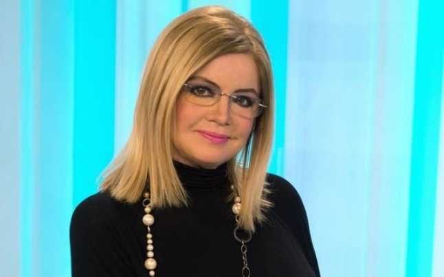 Cristina Țopescu, găsită moartă în casă. Ar fi suferit de... 1 topescu_3.jpg