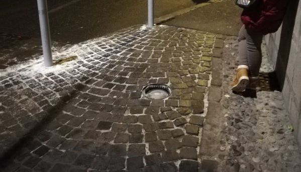 BRAȘOV. „Capcană” lângă stația RATBV (FOTO) 1 whatsappimage2020-01-20at09-48-57.jpeg
