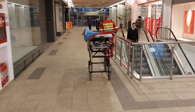 Update. BRAŞOV. Persoană căzută pe scări, în magazinul Unirea 1 whatsappimage2020-01-29at17-40-07.jpeg