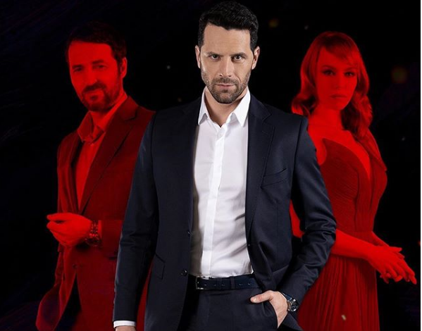 Braşoveanul Adi Nartea („Vlad”) a început trei facultăţi, dar a terminat doar una, înainte de a deveni actor 1 adinartea.png