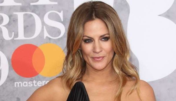 O prezentatoare TV s-a SINUCIS la doar 40 de ani 1 carolineflack.jpg