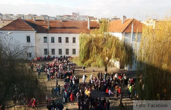 Update. BRAŞOV. Cine s-ar face vinovat de incidentul de la Şcoala 11?! 1 scoala11_3.jpg