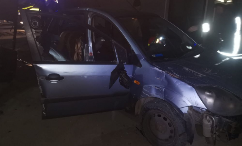 Update. BRAŞOV. O femeie a intrat cu maşina în poarta unei case, azi-noapte, pe DN 1 1 whatsappimage2020-02-23at01-18-02.jpeg