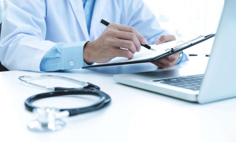 BRAȘOV. Director de la Neuro, reținut de procurori! Ar fi furat din spital, pentru căminul administrat de el / Cercetări și privind acordarea de concedii medicale 1 doctor_2.jpg