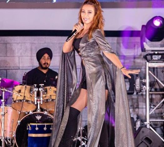Iulia Vântur și Salman Khan, în doliu 1 iuliavantur_3.jpg