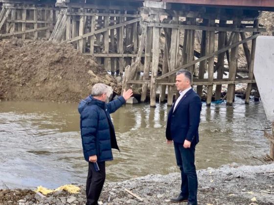 BRAȘOV. Două poduri peste Olt reconstruite din temelii, aproape finalizate 1 poduri_278551.jpg