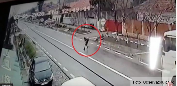 Copil rănit grav de un TIR condus de un brașovean / Momentul, filmat! 1 victima-accident-ciorani_5c0aa_3b1b6_278622.jpg