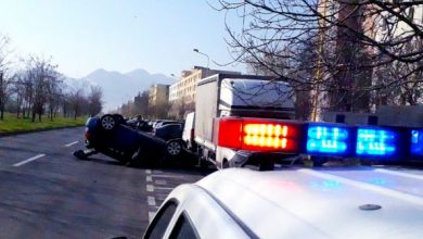 BRAȘOV. Accident pe strada Minerva! (FOTO) 8 IMG-20200410-WA0002_279696.jpg