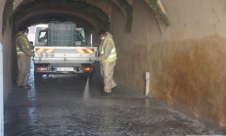 CORONAVIRUS. BRAȘOV. Zonele pietonale și pasajele subterane, dezinfectate 1 whatsappimage2020-04-23at14-04-31.jpeg
