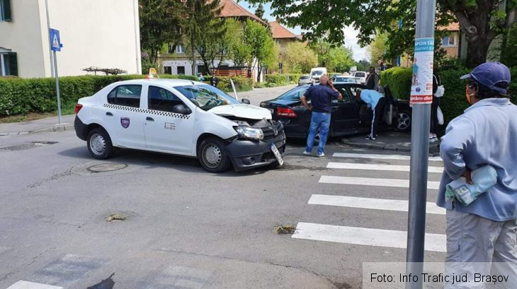 BRAȘOV. Coliziune pe str. Olteț (FOTO) 1 FB_IMG_1588423014826_280295.jpg