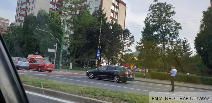 BRAȘOV. Accident în zona trecerii de pietoni, pe Bulevardul Alexandru Vlahuță 1 FB_IMG_1589821695461_280653.jpg