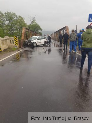 BRAȘOV. Accident pe DN 10 / Update: Ce alcoolemie avea șoferul?! (FOTO) 1 FB_IMG_1590731941937_280851.jpg