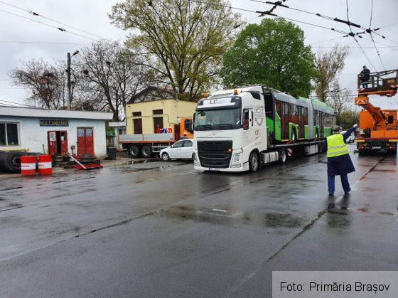 A ajuns la BRAȘOV primul troleibuz Solaris din cele 26 comandate de Primărie (Galerie FOTO) 1 WhatsApp Image 2020-05-04 at 14.02.43 (1)_280324.jpeg