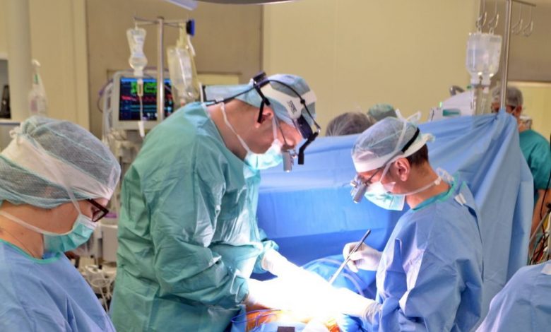 BRAȘOV. Premieră medicală: malformații cardiace operate minim invaziv 1 chirurgi.jpg