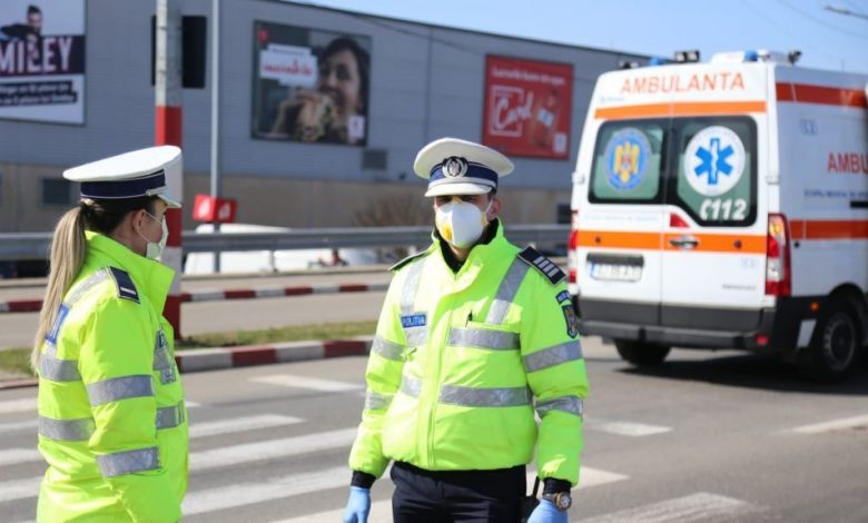 COVID-19 BRAȘOV. Mai puține amenzi, dar mai „valoroase” în ultima zi a stării de urgență 1 politisti.jpeg