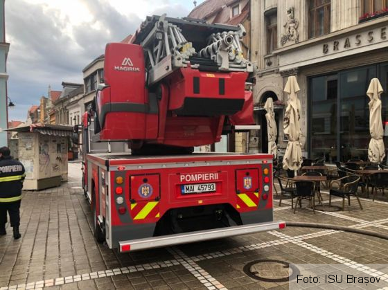 BRAȘOV. Femeie găsită carbonizată într-un apartament cuprins de foc, în centrul orașului (Galerie FOTO) 1 IMG-20200610-WA0003_281026.jpg