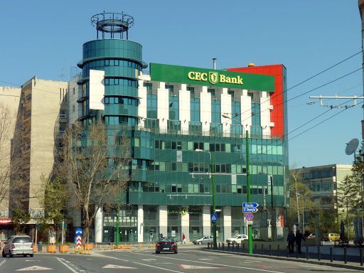 BRAȘOV. Fosta directoare CEC Bank, Florentina Tăvălică, o nouă condamnare, după eliberarea din închisoare 1 cecbank_2.jpg