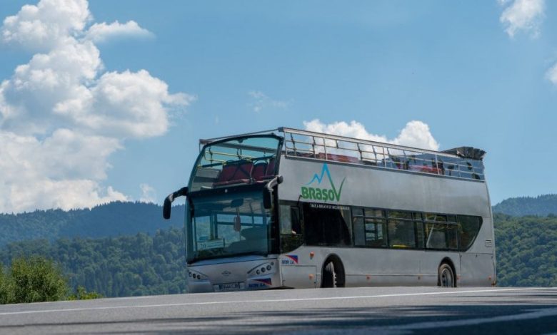 BRAȘOV. „Autobuzul lui Căncescu” revine pe traseu. Acces limitat pentru prevenirea COVID 1 etajat.jpeg