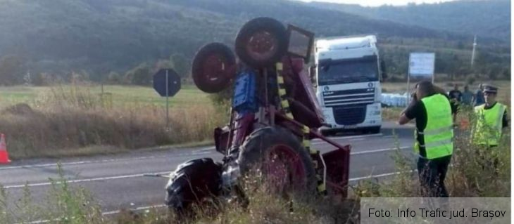 BRAȘOV. Coliziune între un autoturism și un utilaj agricol! Două victime (Update FOTO) 1 FB_IMG_1595944720198_282147.jpg