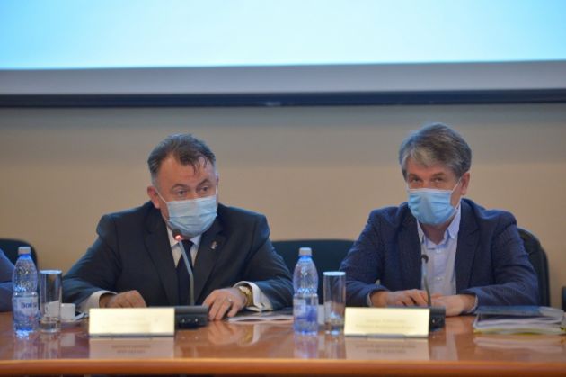 CORONAVIRUS BRAȘOV. Anunț privind unitățile mobile ATI! „CREȘTERE PROGRESIVĂ” 1 ministrul-Sanatatii-Tataru-Brasov (8)_282008.jpeg